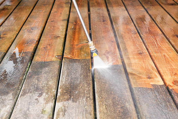 Best Pool Deck Cleaning  in Harahan, LA